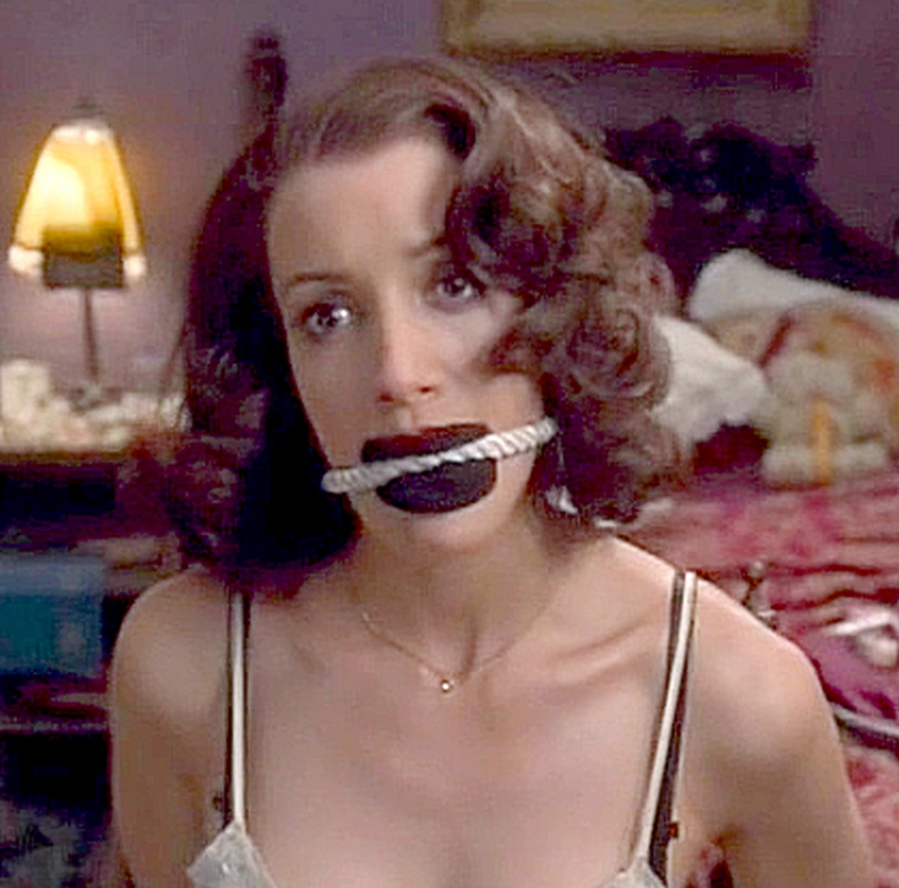 Four Rooms - 1995---Jennifer Beals_dazzlerotica-com_damsels