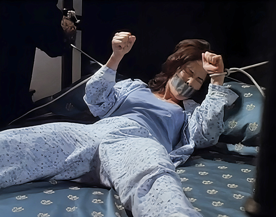 Missing aka 1-800-Missing---s-1--ep-17--(2004)---Kerry McPherson_dazzlerotica-com_damsels