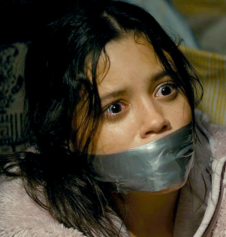Scream 5--2022---Jenna Ortega_dazzlerotica-com_damsels