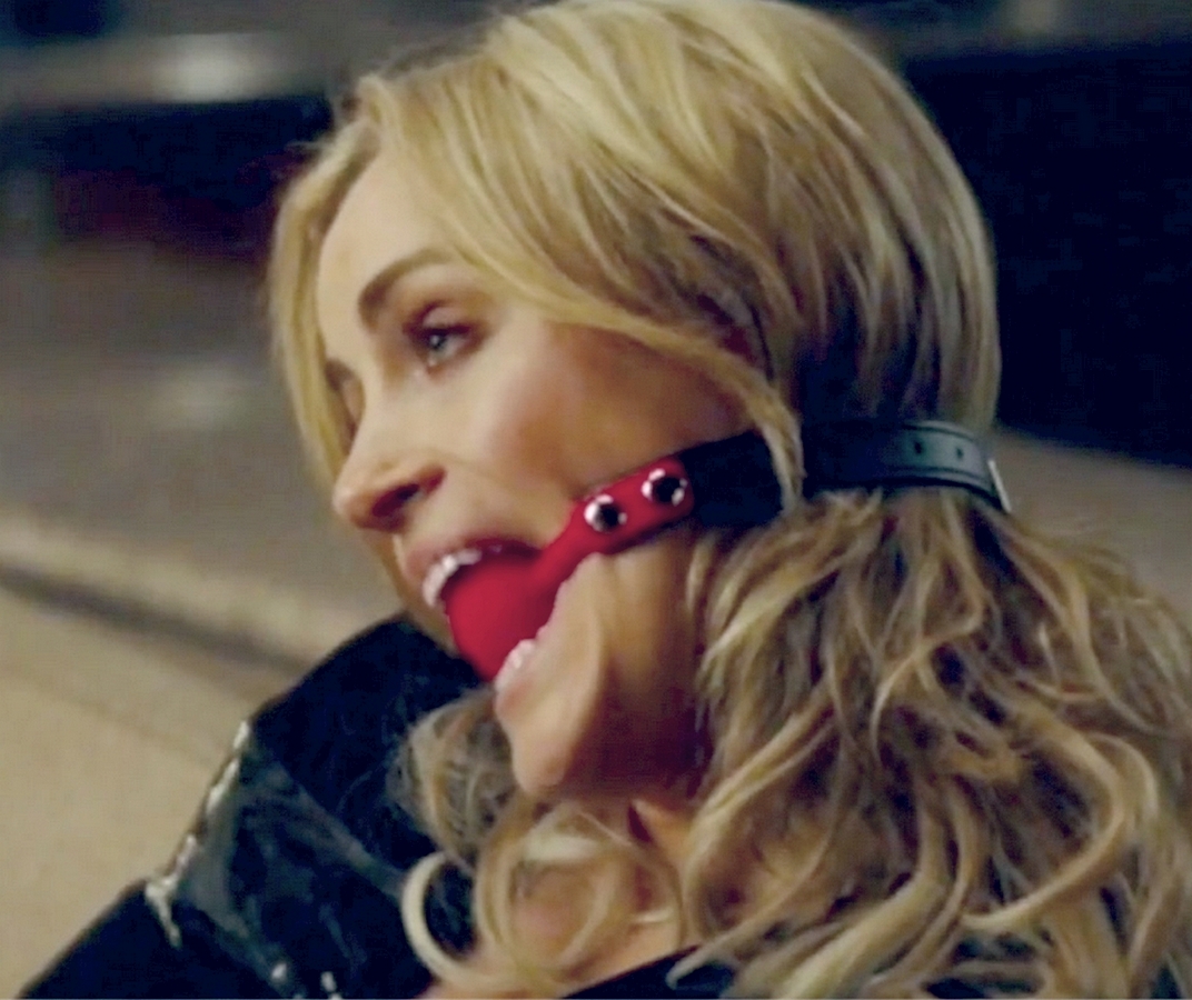 Take Me---(2017)---Taylor-Schilling---002_dazzlerotica-com_damsels